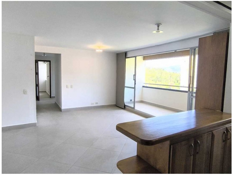 Apartamento en venta en La Pilarica, Medellín · foto 3 de 24