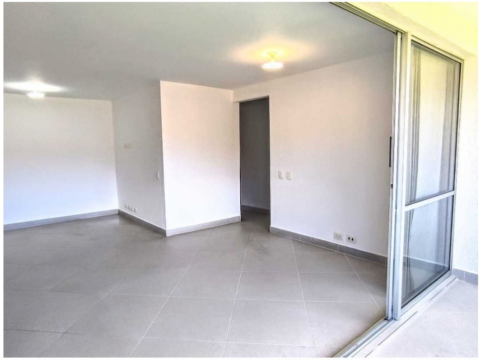 Apartamento en venta en La Pilarica, Medellín · foto 5 de 24