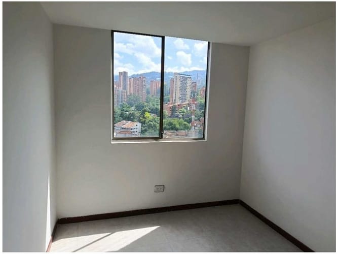 Apartamento de 3 alcobas en venta en El Poblado, Medellín, 76 m² · foto 9 de 16