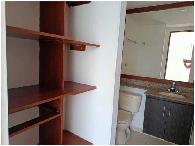 Apartamento de 3 alcobas en venta en El Poblado, Medellín, 76 m² · foto 11 de 16