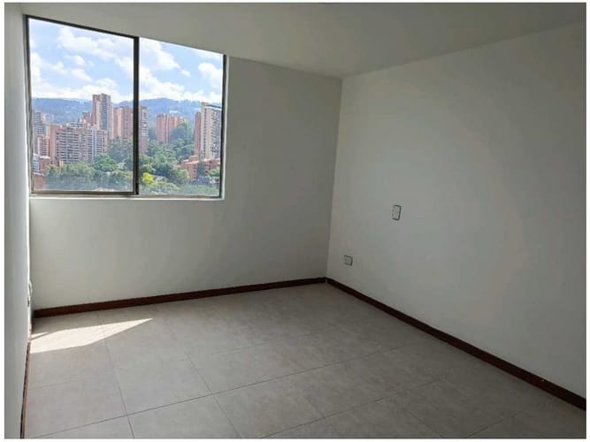 Apartamento de 3 alcobas en venta en El Poblado, Medellín, 76 m² · foto 13 de 16