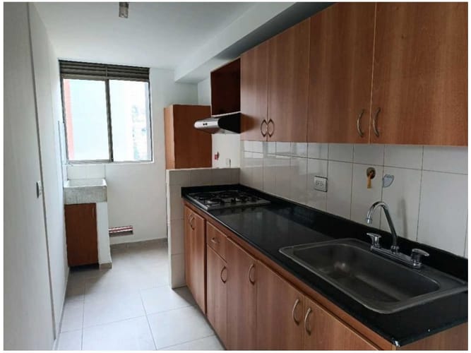 Apartamento de 3 alcobas en venta en El Poblado, Medellín, 76 m² · foto 15 de 16