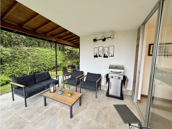 Casa de 4 alcobas en venta en El Poblado, Medellín, 213 m² · foto 5 de 5