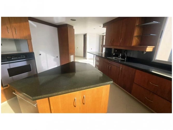 Casa de 3 alcobas en venta en Vía Las Palmas, Envigado, 540 m² · foto 8 de 24