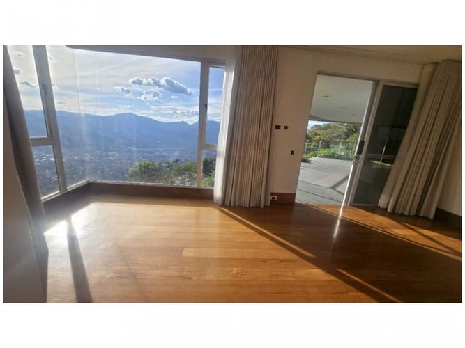 Casa de 3 alcobas en venta en Vía Las Palmas, Envigado, 540 m² · foto 16 de 24