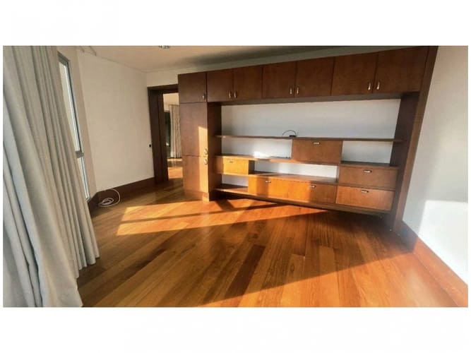 Casa de 3 alcobas en venta en Vía Las Palmas, Envigado, 540 m² · foto 18 de 24