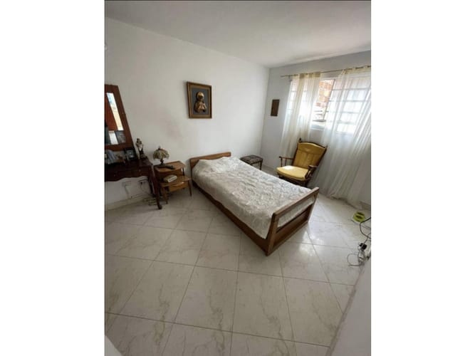 Casa de 5 alcobas en venta en Simon Bolivar, Medellín, 174 m² · foto 3 de 10