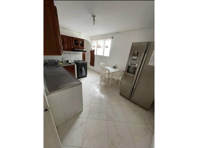Casa de 5 alcobas en venta en Simon Bolivar, Medellín, 174 m² · foto 4 de 10