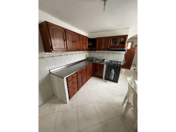 Casa de 5 alcobas en venta en Simon Bolivar, Medellín, 174 m² · foto 6 de 10