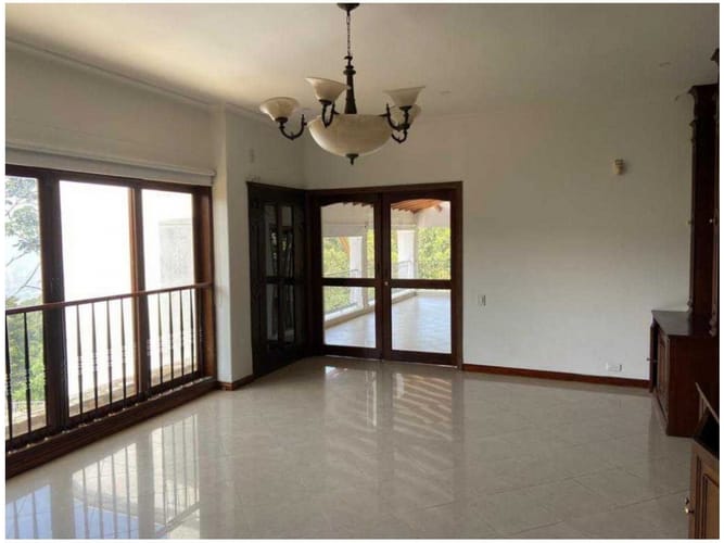 Casa de 9 alcobas en venta en El Poblado, Medellín, 1200 m² · foto 6 de 24