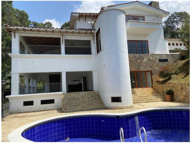 Casa de 9 alcobas en venta en El Poblado, Medellín, 1200 m² · foto 10 de 24