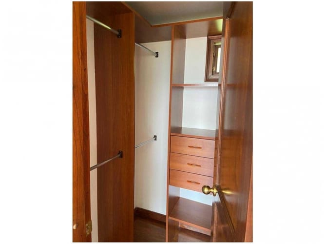 Casa de 9 alcobas en venta en El Poblado, Medellín, 1200 m² · foto 15 de 24