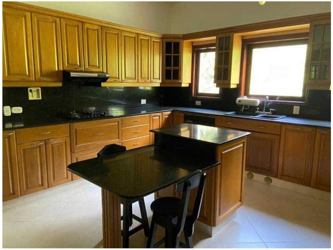 Casa de 9 alcobas en venta en El Poblado, Medellín, 1200 m² · foto 24 de 24