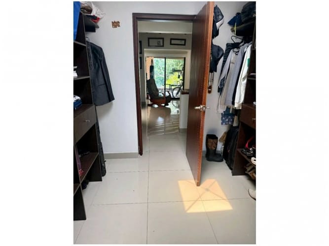 Casa de 4 alcobas en venta en El Poblado, Medellín, 300 m² · foto 7 de 15