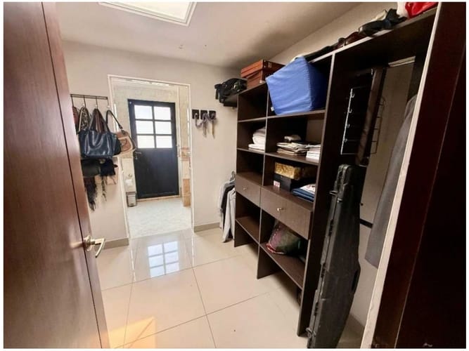 Casa de 4 alcobas en venta en El Poblado, Medellín, 300 m² · foto 8 de 15