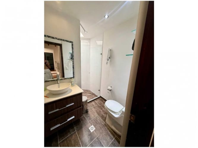 Casa de 4 alcobas en venta en El Poblado, Medellín, 300 m² · foto 12 de 15