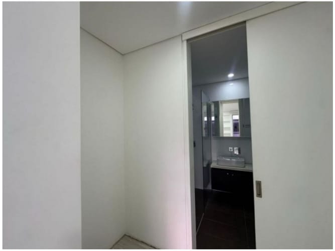 Casa de 3 alcobas en venta en Loma El Atravesado, Envigado, 290 m² · foto 4 de 24
