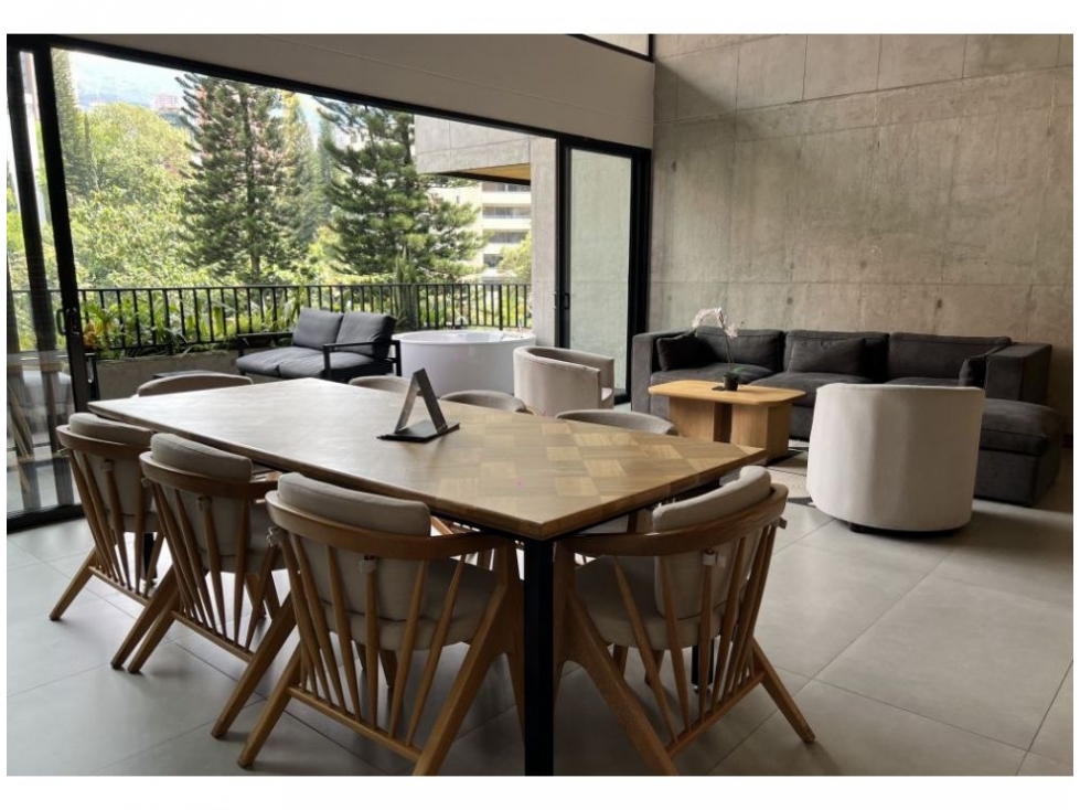 Apartamento en venta en El Poblado, Medellín · foto 2 de 8