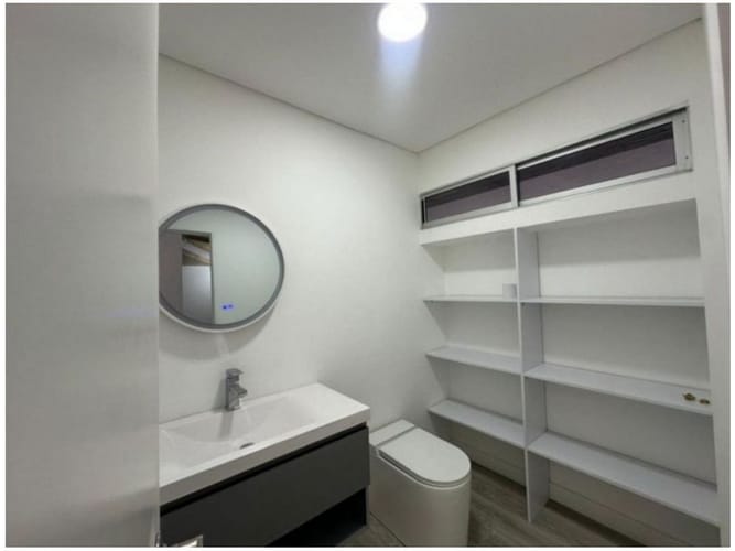 Casa de 3 alcobas en venta en Loma El Atravesado, Envigado, 290 m² · foto 11 de 24