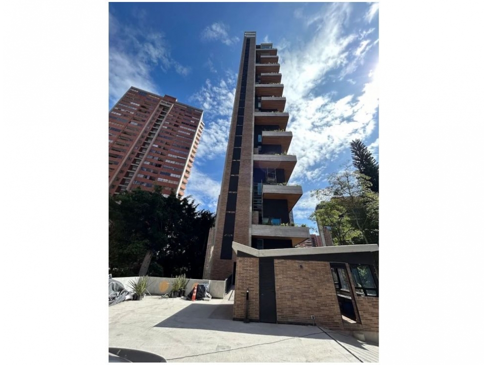 Apartamento en venta en El Poblado, Medellín · foto 4 de 8