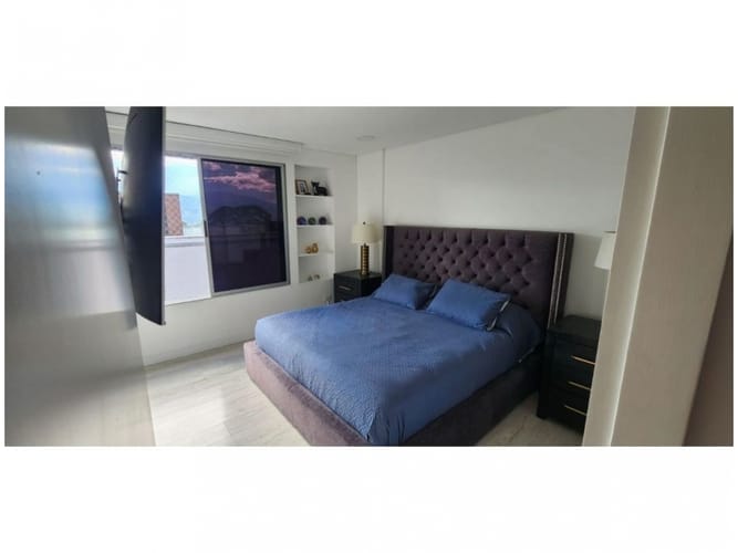 Casa de 3 alcobas en venta en Loma El Atravesado, Envigado, 290 m² · foto 17 de 24
