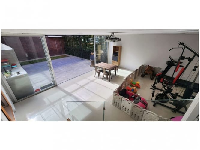 Casa de 3 alcobas en venta en Loma El Atravesado, Envigado, 290 m² · foto 19 de 24