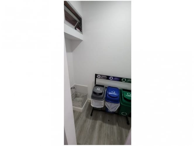 Casa de 3 alcobas en venta en Loma El Atravesado, Envigado, 290 m² · foto 23 de 24