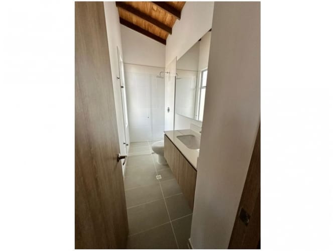Casa de 3 alcobas en venta en Lomitas, La Ceja, 140 m² · foto 3 de 10