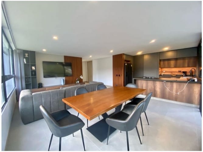Apartamento de 3 alcobas en venta en Loma De Las Brujas, Envigado, 166 m² · foto 3 de 24