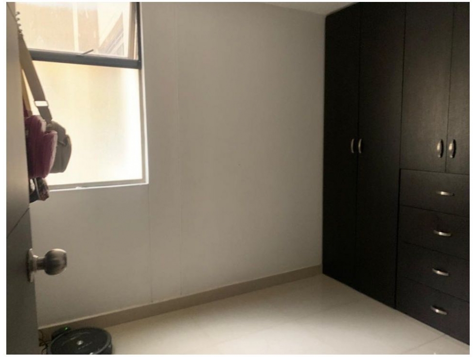 Apartamento en venta en Loma De Los Bernal, Medellín · foto 4 de 12