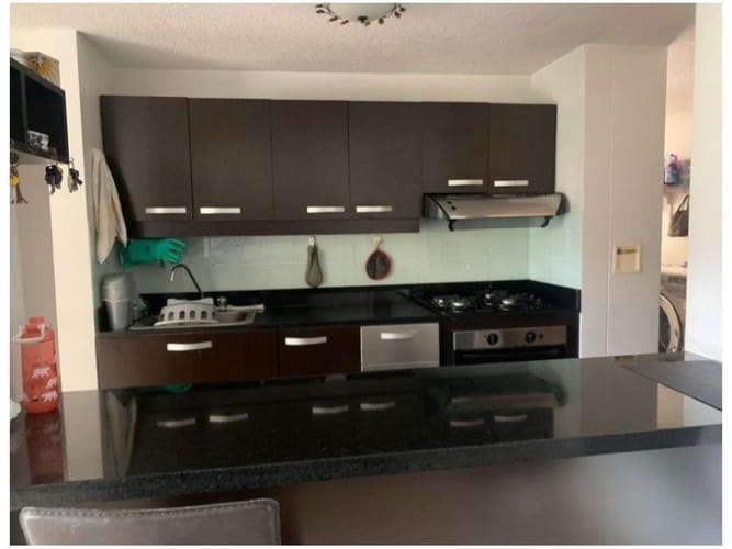 Apartamento en venta en Loma De Los Bernal, Medellín · foto 7 de 12