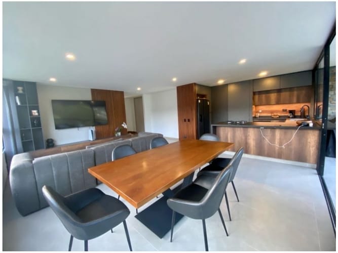 Apartamento de 3 alcobas en venta en Loma De Las Brujas, Envigado, 166 m² · foto 9 de 24