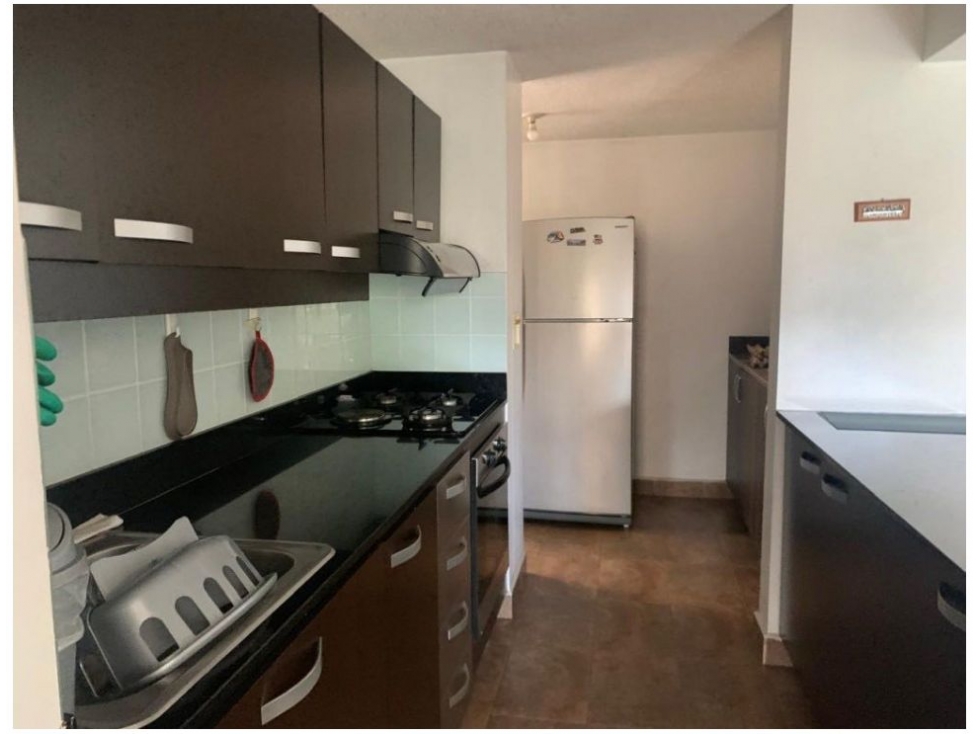Apartamento en venta en Loma De Los Bernal, Medellín · foto 9 de 12