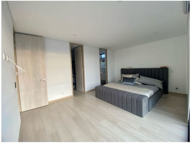 Apartamento de 3 alcobas en venta en Loma De Las Brujas, Envigado, 166 m² · foto 16 de 24