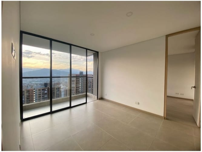 Apartamento de 3 alcobas en venta en Loma De Las Brujas, Envigado, 166 m² · foto 22 de 24