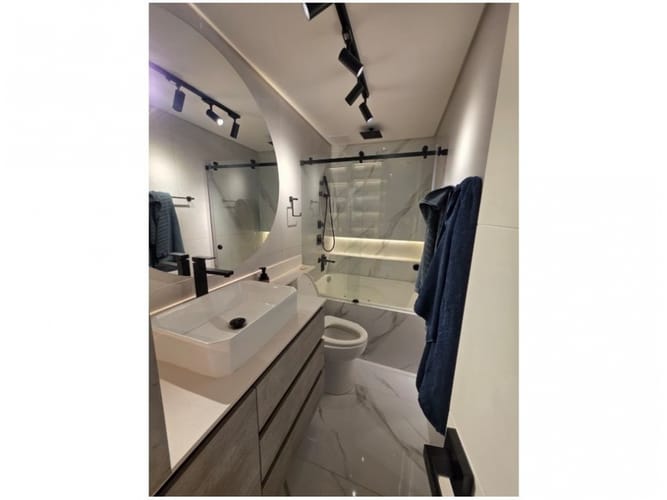 Casa de 3 alcobas en venta en El Tesoro, Medellín, 229 m² · foto 8 de 18
