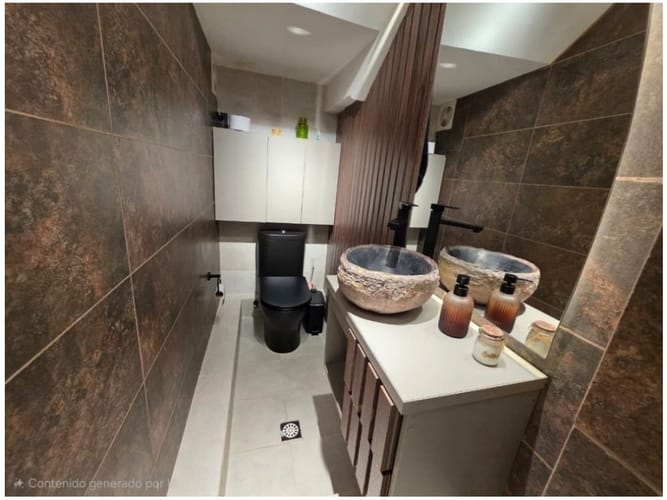 Casa de 3 alcobas en venta en El Tesoro, Medellín, 229 m² · foto 11 de 18