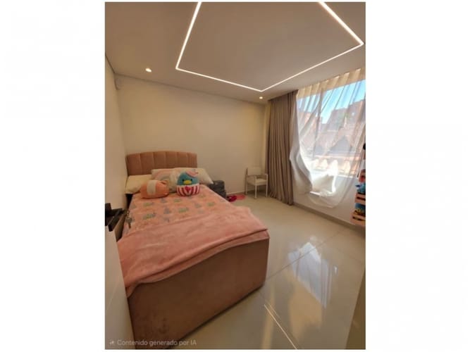 Casa de 3 alcobas en venta en El Tesoro, Medellín, 229 m² · foto 14 de 18