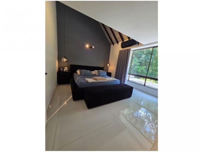 Casa de 3 alcobas en venta en El Tesoro, Medellín, 229 m² · foto 15 de 18