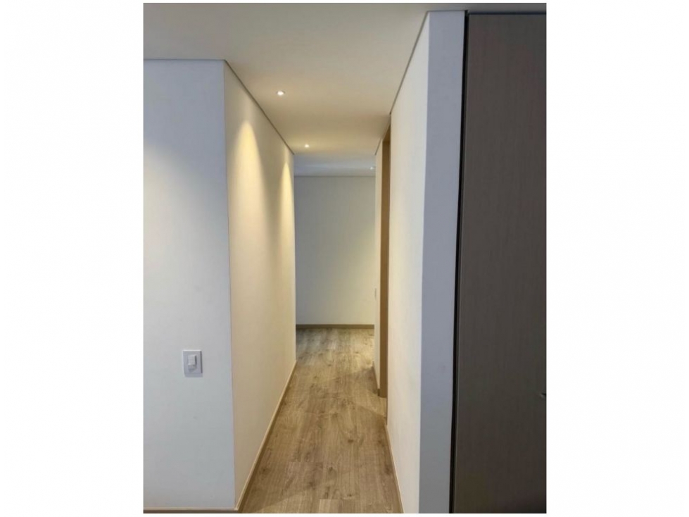 Apartamento en venta en El Poblado, Medellín · foto 4 de 9