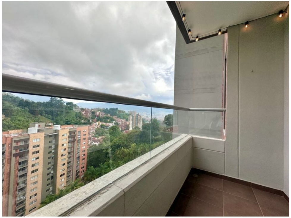 Apartamento en venta en El Salado, Envigado · foto 6 de 14