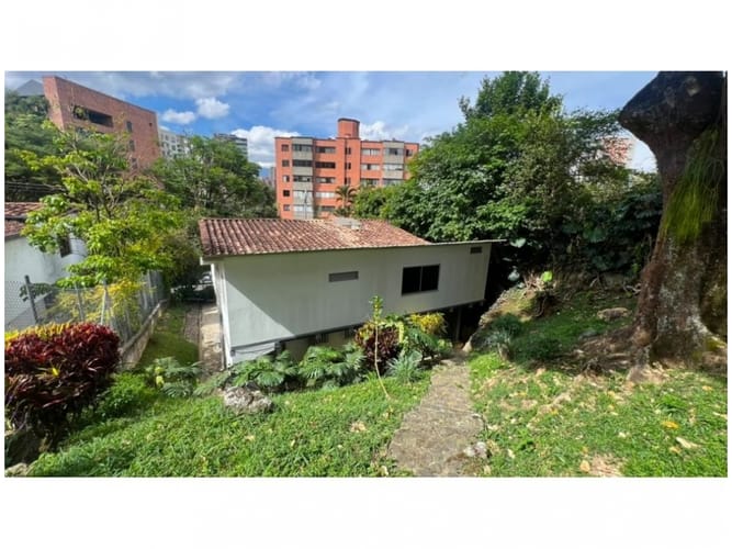 Casa de 10 alcobas en venta en Las Lomas, Medellín, 680 m² · foto 18 de 24
