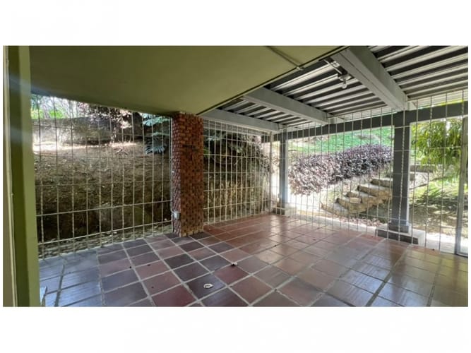 Casa de 10 alcobas en venta en Las Lomas, Medellín, 680 m² · foto 19 de 24