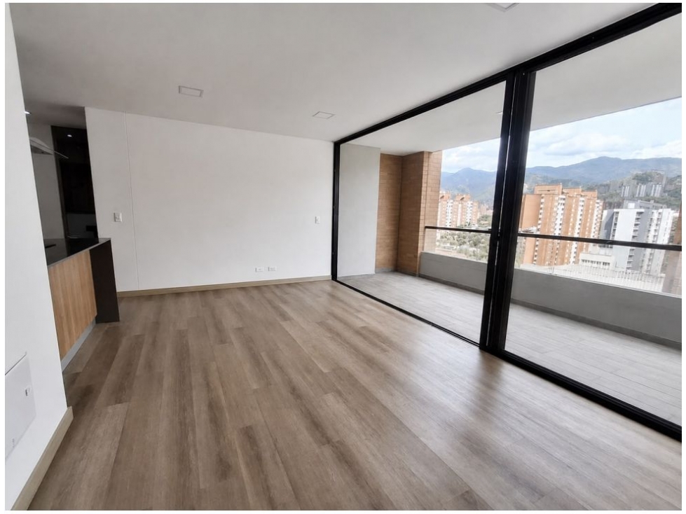 Apartamento en venta en Los Colores, Medellín · foto 3 de 23