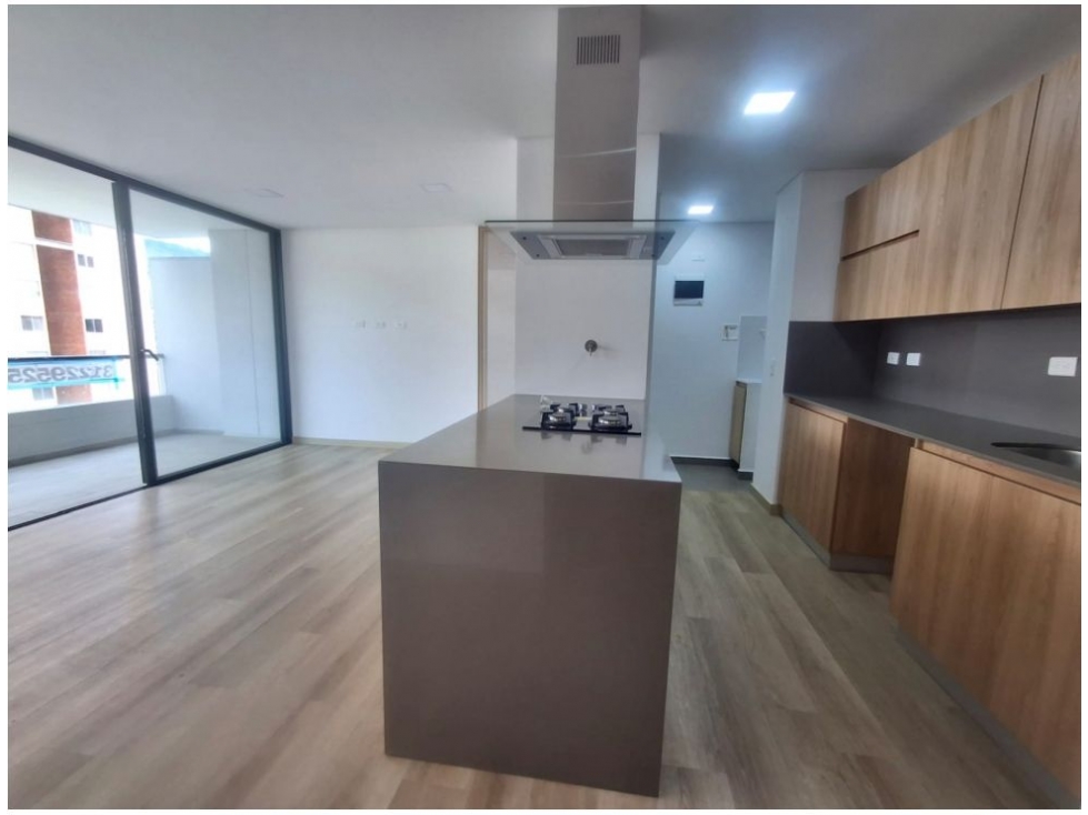 Apartamento en venta en Los Colores, Medellín · foto 4 de 23