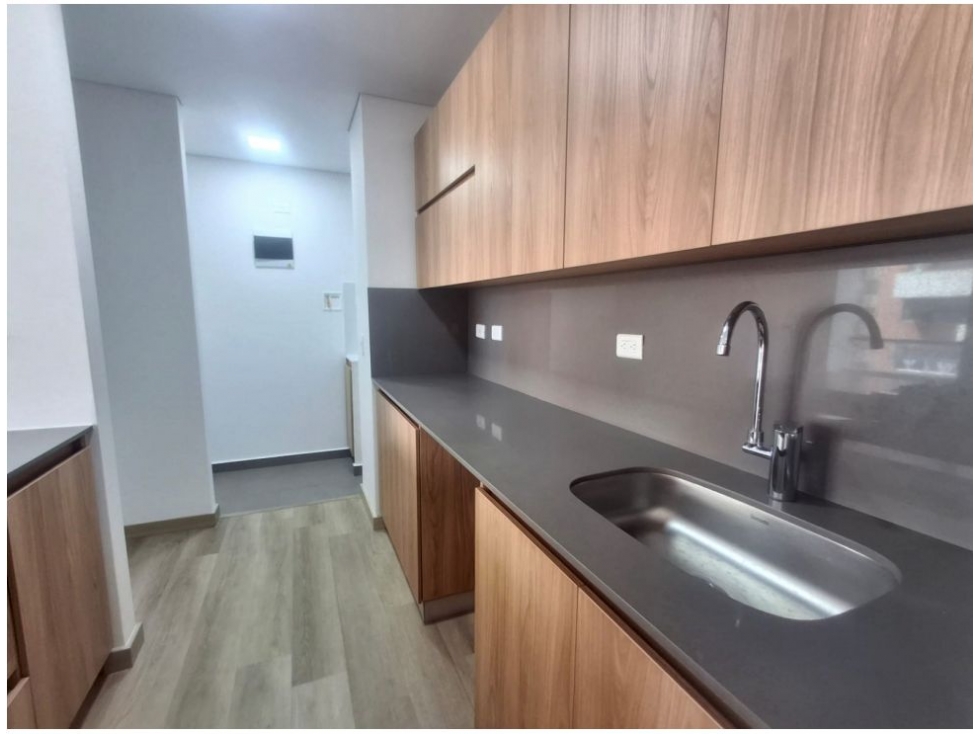 Apartamento en venta en Los Colores, Medellín · foto 5 de 23