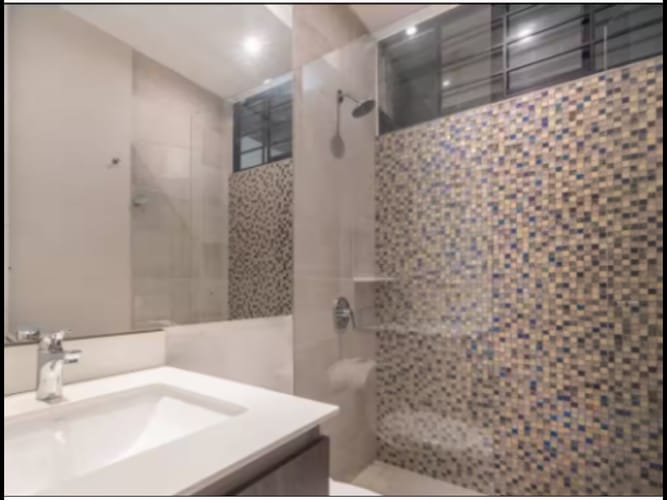 Apartamento de 1 alcoba en venta en El Poblado, Medellín, 85 m² · foto 15 de 18