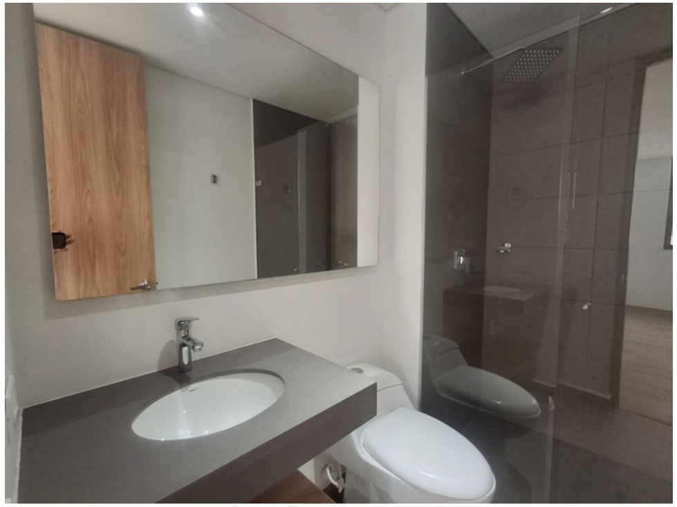 Apartamento en venta en Los Colores, Medellín · foto 7 de 23