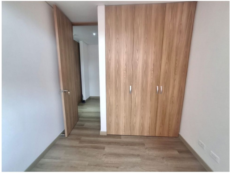 Apartamento en venta en Los Colores, Medellín · foto 12 de 23