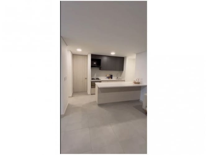 Apartamento de 3 alcobas en venta en Los Colores, Medellín, 89 m² · foto 5 de 23